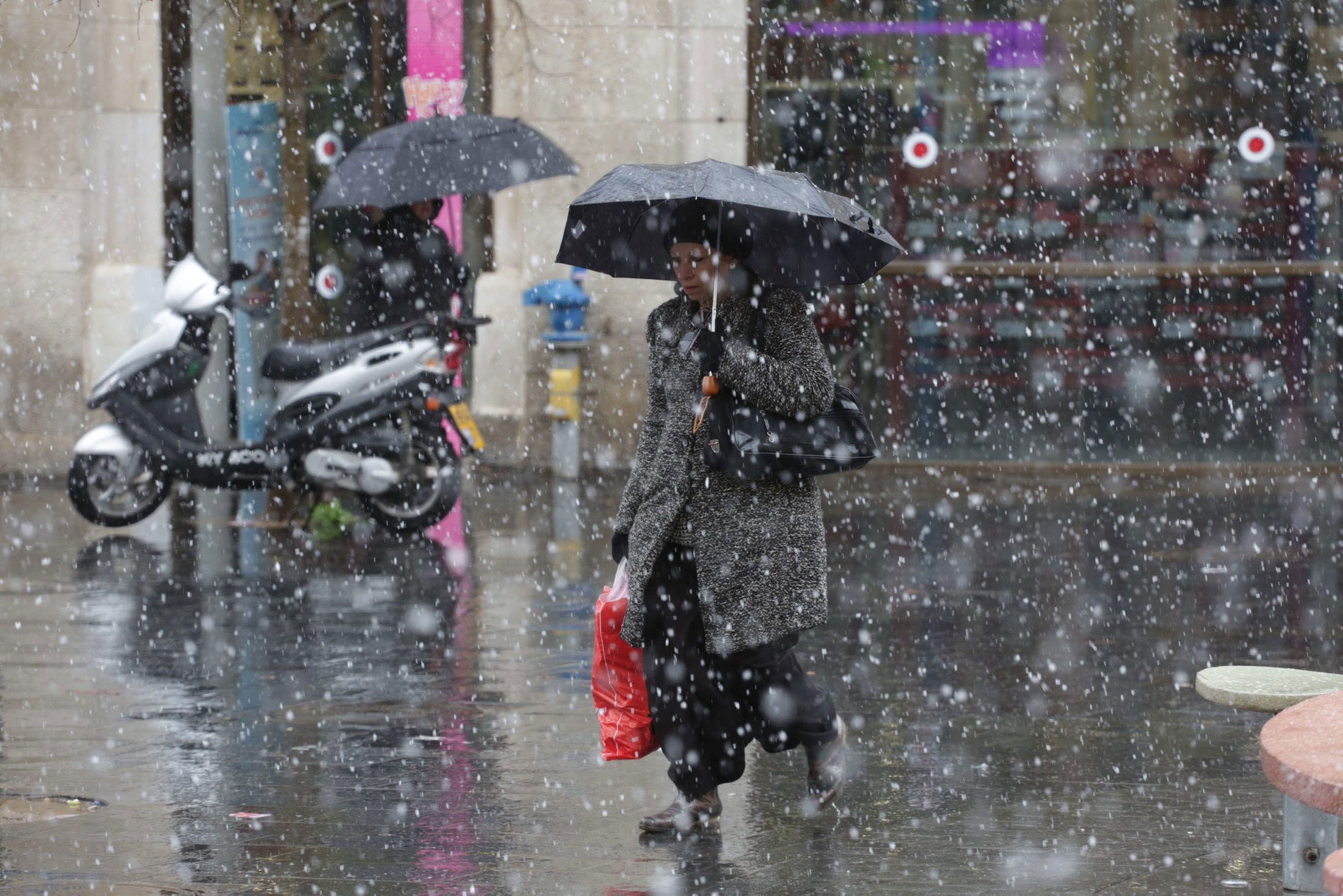 Snow Falls in Jerusalem as Cold Snap Continues for Second Day - Israel News