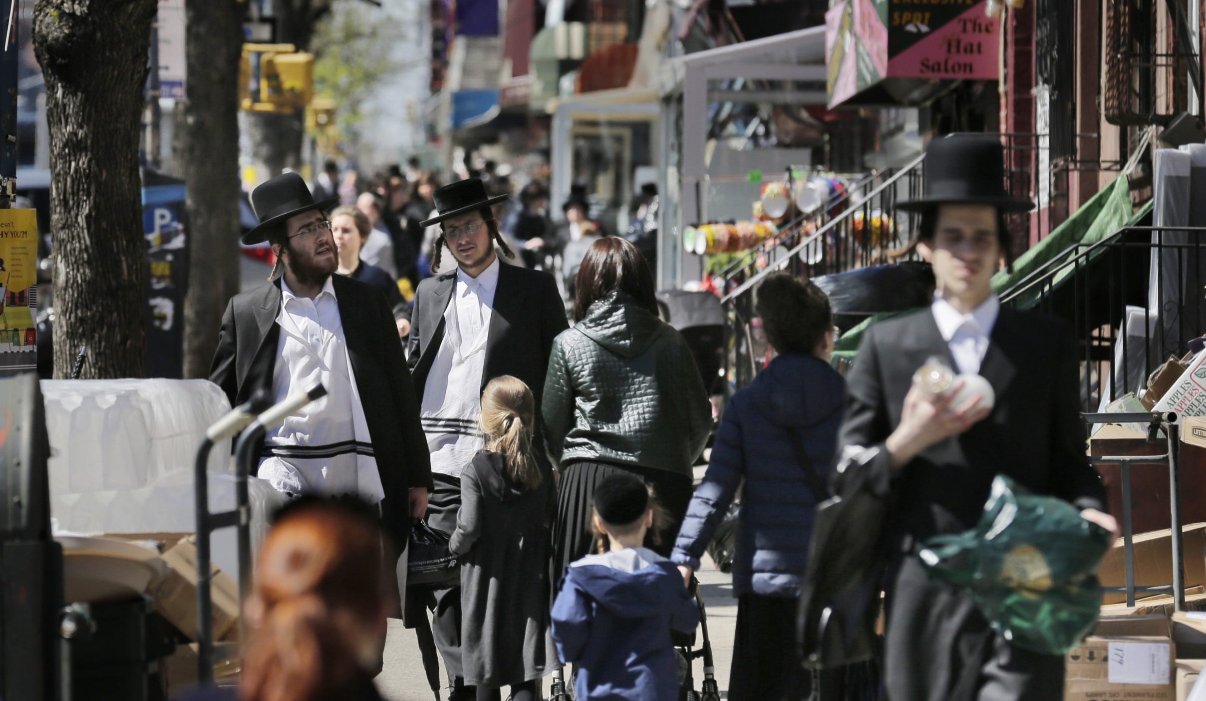 Thousands of Hasidic Boys in London Deprived of Secular Education, Unable to Speak English - Jewish World - Vimarsana News