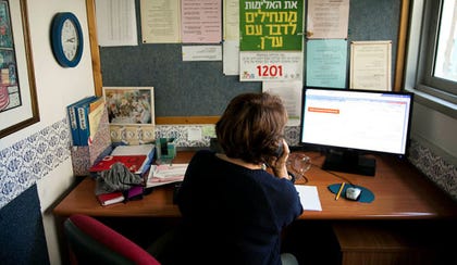 providing emotional support 24/7. Credit: ERAN עמותת ער"ן