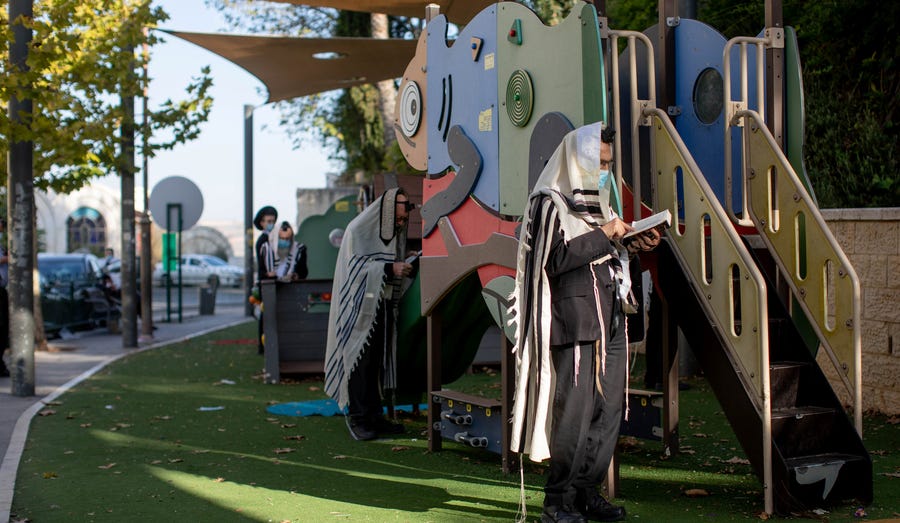 COVID Pushed Israeli Synagogues Outdoors for Rosh Hashanah. They're ...