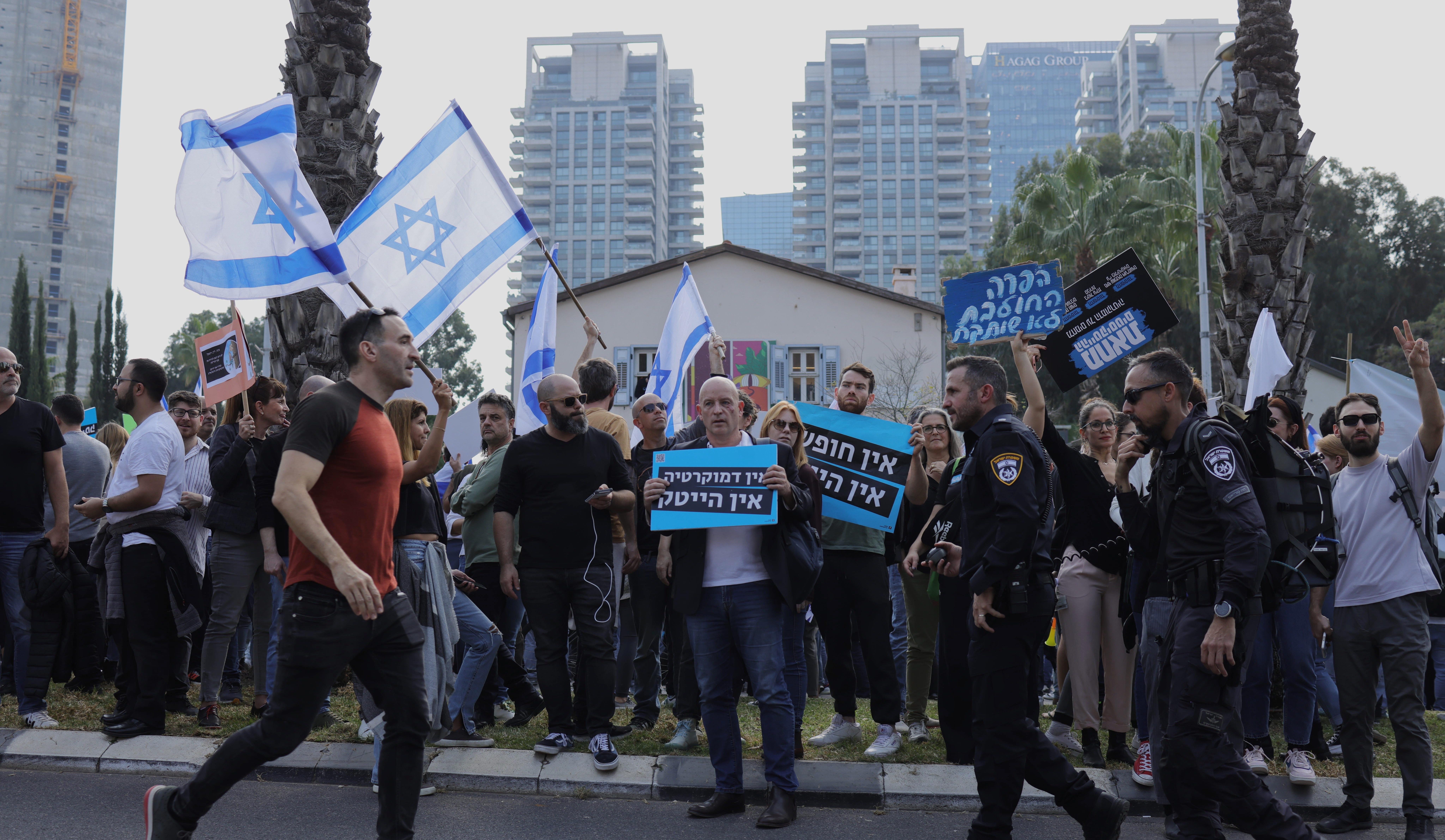 'Heading Toward Dictatorship': Why Israeli High-tech Workers Held Their First-ever Strike - Israel News - Vimarsana News