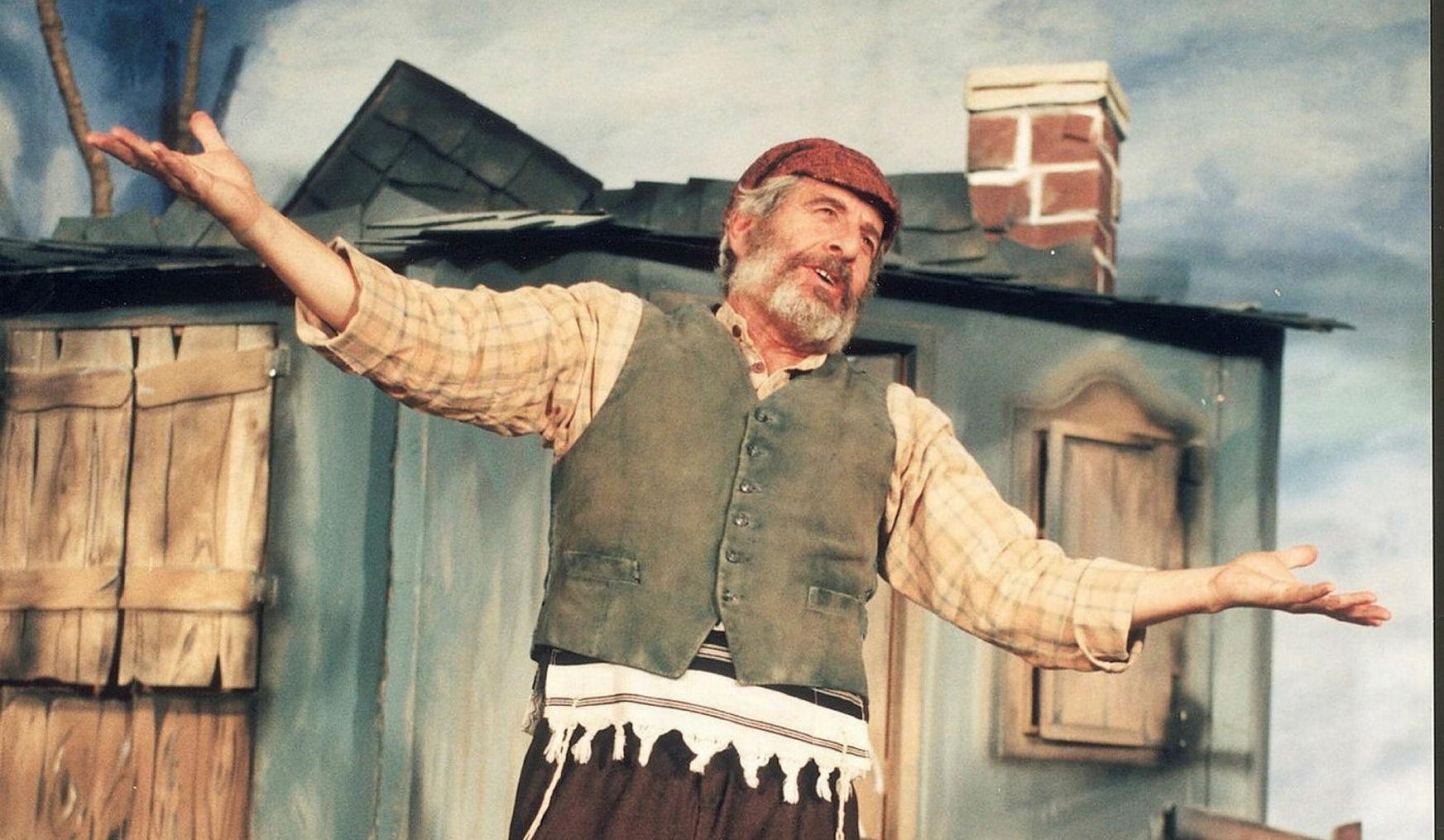 Chaim Topol, Known Worldwide for His Role in 'Fiddler on the Roof,' Dies at 87 - Israel News - Vimarsana News