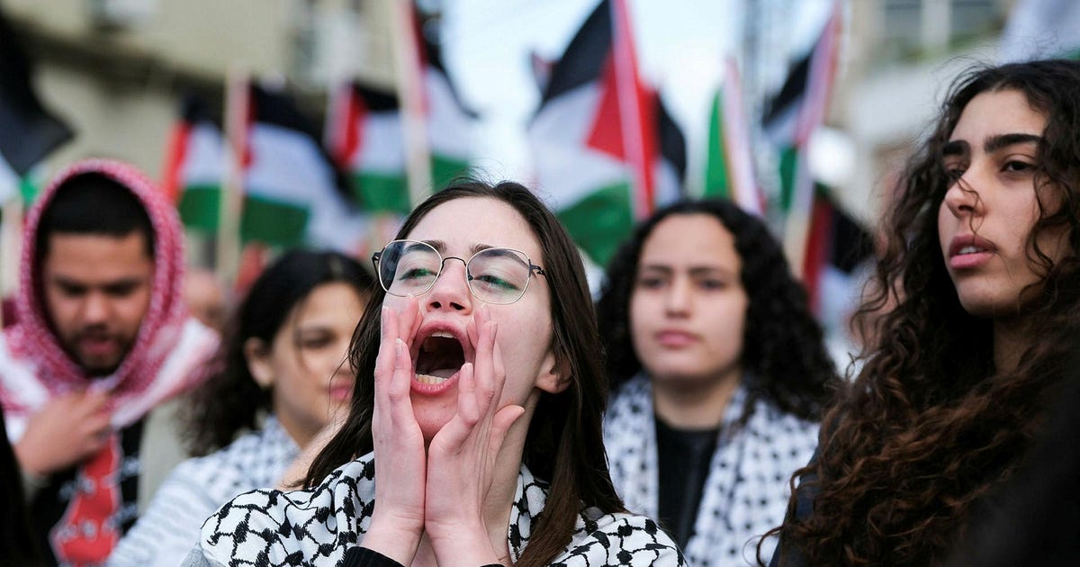 After Taking Backseat in Israel's Protests, 2,000 Arab Citizens March to Mark Land Day - Israel News - Vimarsana News