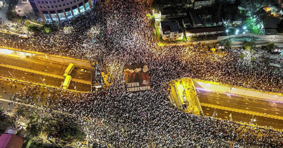 We 'Stand in Solidarity With the Israeli People': Spanish PM Addresses Hundreds of Thousands at Pro-democracy Protest as Knesset to Convene - Israel News - Vimarsana News
