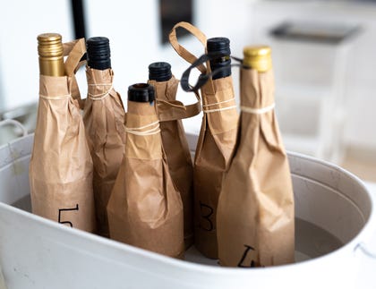 טעימה עיוורת ב- WEWINES. צילום: רעות פיליפוביץ׳ טעימה עיוורת ב- WEWINES