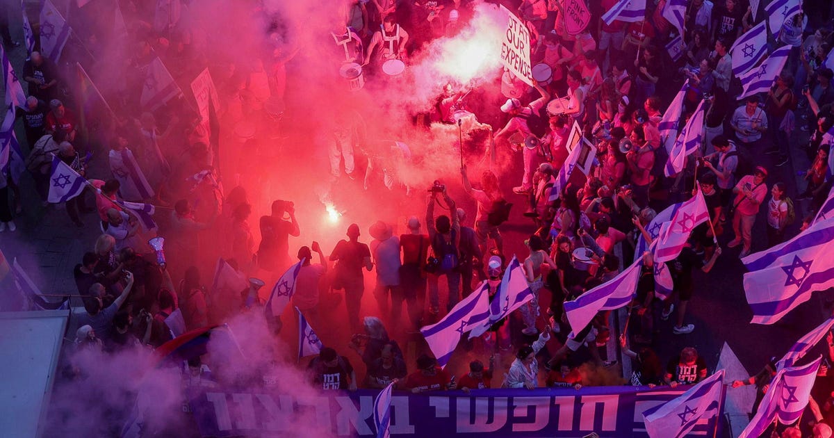 Israelis Take to the Streets Against Netanyahu's Judicial Overhaul for 20th Week in a Row - Israel News - Vimarsana News