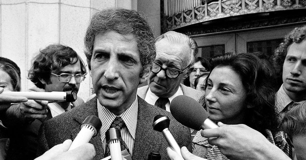 Vietnam-era Whistleblower Daniel Ellsberg, Who Leaked Pentagon Papers, Dies at 92 - U.S. News - Vimarsana News