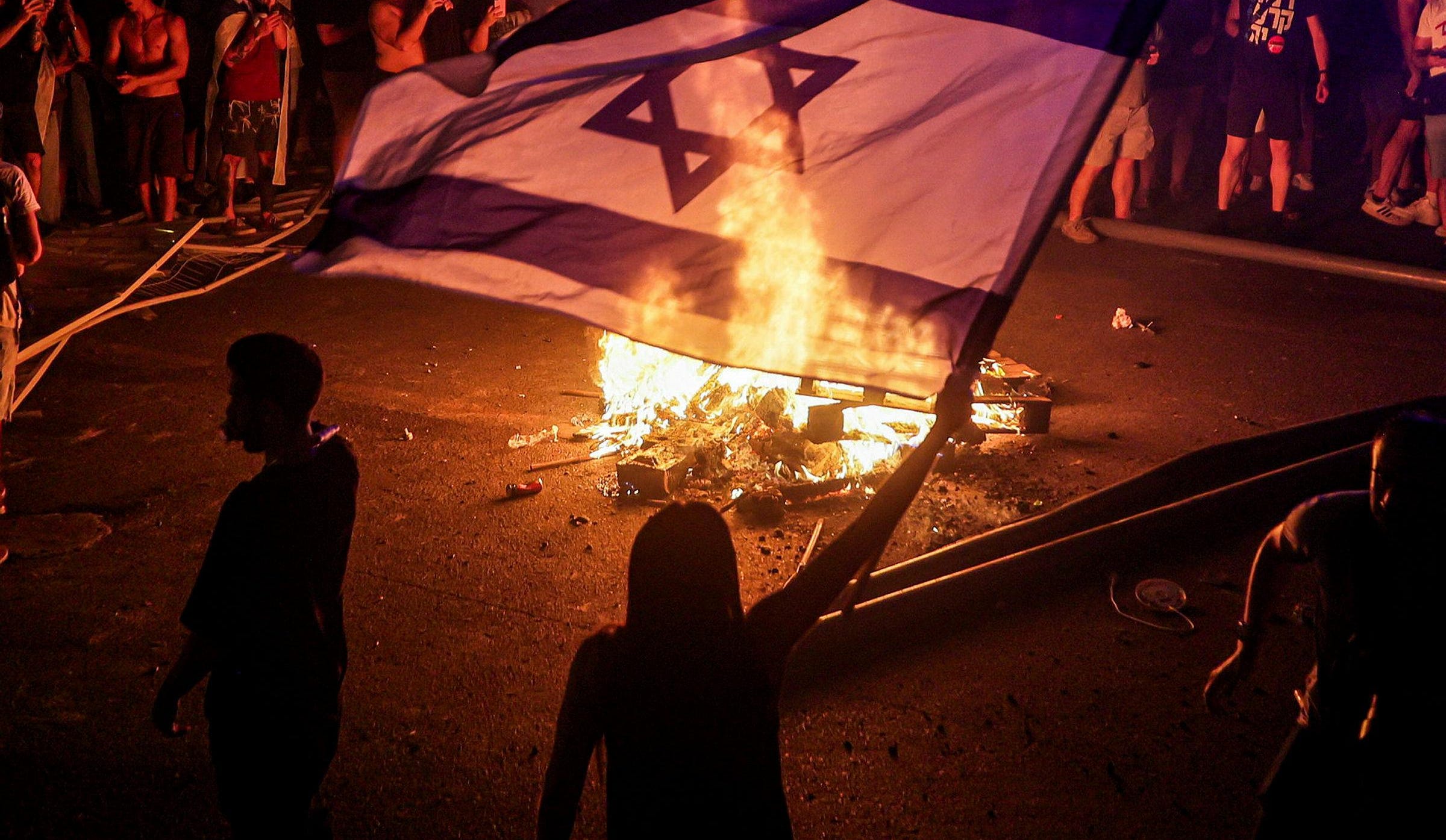Despite Police Violence, Israel's Angry Anti-coup Protesters Are More Willing Than Ever to Pay the Price - Israel News - Vimarsana News