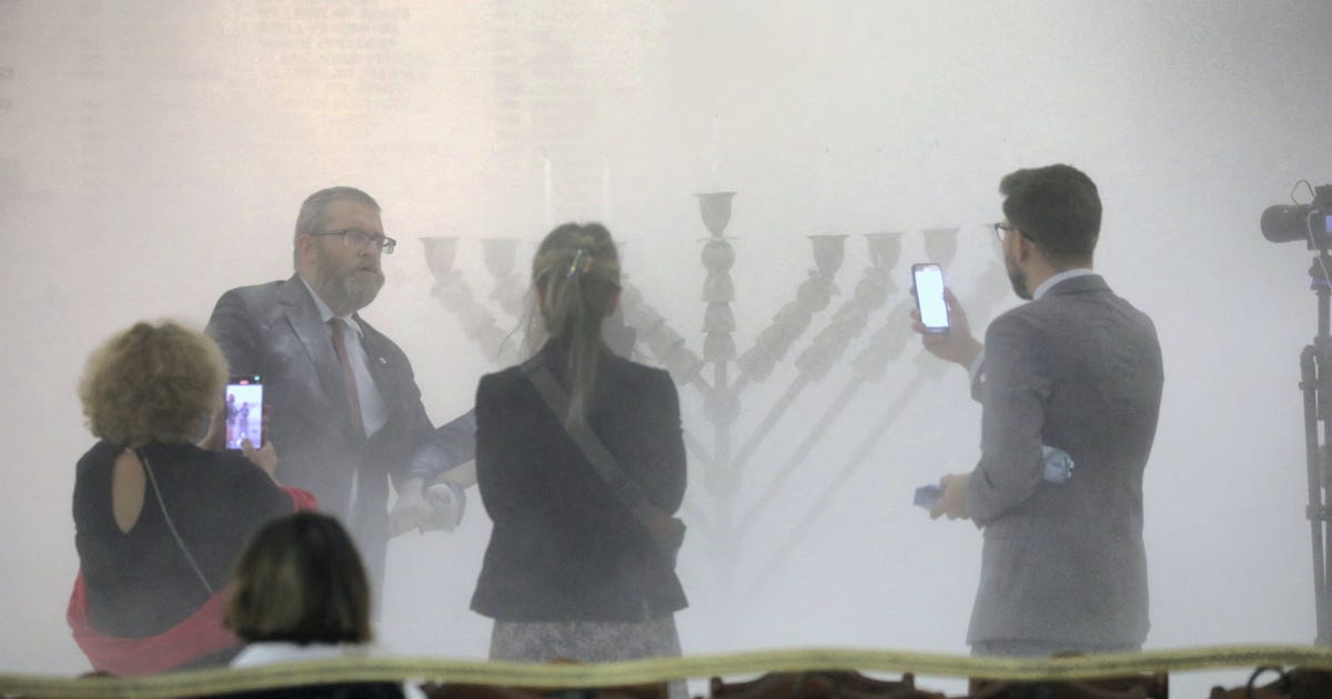 Far-right Polish Lawmaker Extinguishes Hanukkah Menorah in Antisemitic Incident in Parliament - Europe - Vimarsana News