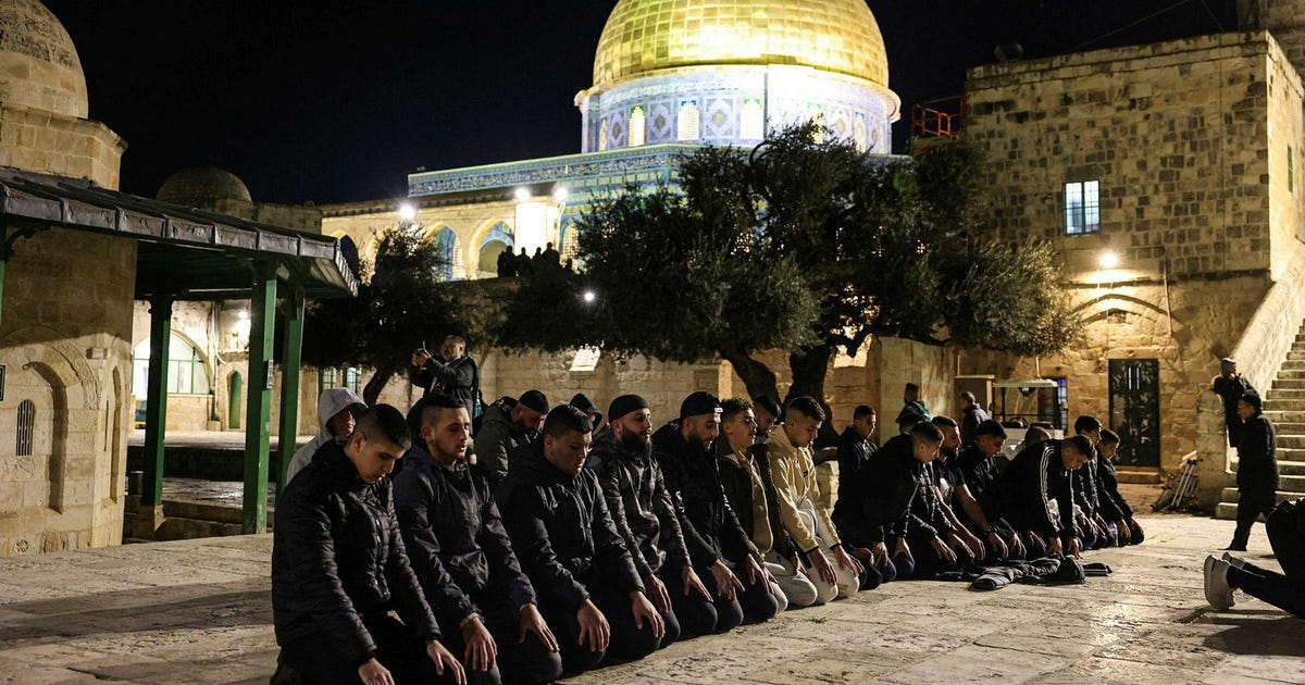 Tensions Run High on the Temple Mount During First Week of Ramadan - Israel News - Vimarsana News