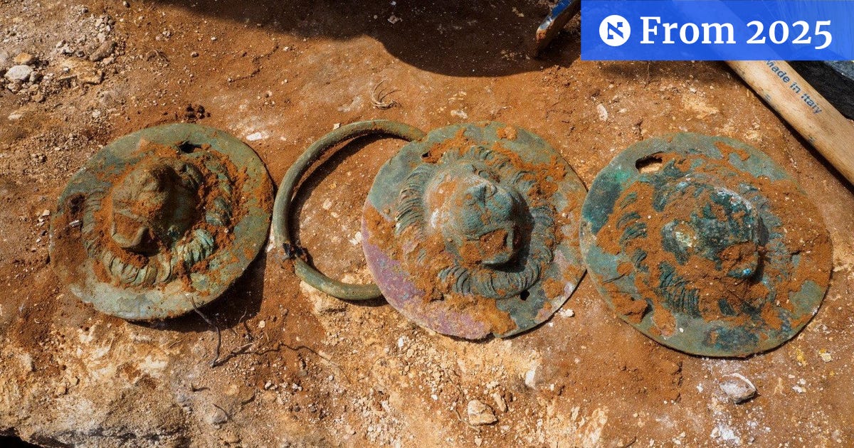 Lion-head Bronzes in Grave in Israel May Reveal Zoroastrian
