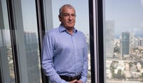 עוזי לוי, מנכ"ל מבנה. לחברה 568 נכסים מניבים בשטח של כ–1.75 מיליון מ"ר. צילום: תומר אפלבאום עוזי לוי, מנכ"ל מבנה. לחברה 568 נכסים מניבים בשטח של כ–1.75 מיליון מ"ר