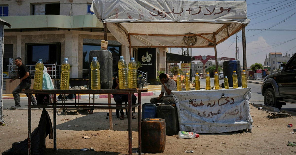 Smuggling boom in Gaza fuels black market for goods banned by Israel