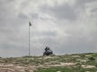 מתנחלים משמיעים לו טראנס בפול ווליום 24 שעות ביממה, והוא מחייך