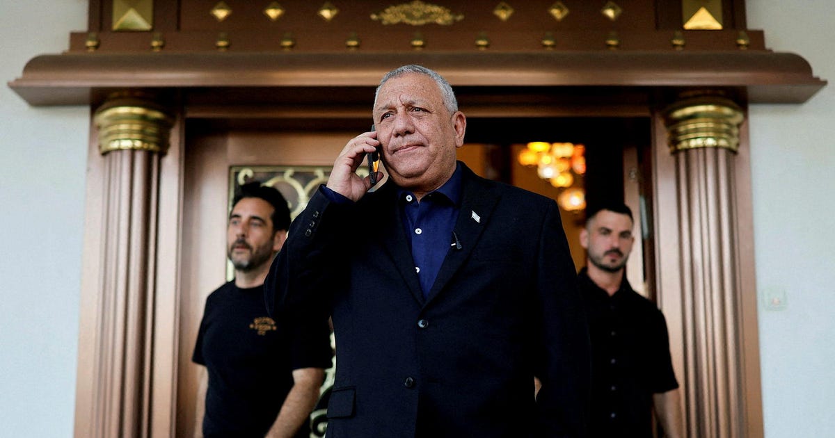Netanyahu Rival Eisenkot Says E1 West Bank Settlement Plan 'A Mistake'