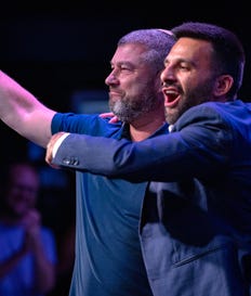 עופר וינטר ויוסף חדאד בהשקת מפלגת "עמך ישראל", השבוע. "אירוע צבעוני ומעניין"