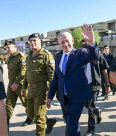 נתניהו וזמיר בטקס קורס קצינים, יוני השנה