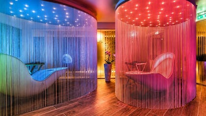 באדיבות crowne-plaza-borjomi