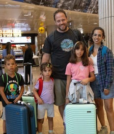 משפחת לדין צברי. צילום: תומר אפלבאום משפחת לדין צברי