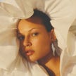 עגילי Mar de voltas בזהב לבן 18 קראט, אבני בלו-טופז ויהלומים