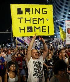 Protesters in Tel Aviv calling for a hostage deal, June 2024. Credit: Itai Ron Protesters in Tel Aviv calling for a hostage deal, June 2024