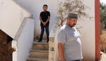 פותחת