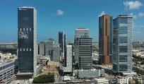 מרכז העסקים בצומת הרחובות ז'בוטינסקי ובן גוריון בבני ברק. המשבר הפיננסי של העיר לא נובע ממחסור במשאבים