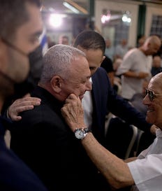 איזנקוט נצבט בקריית מלאכי. אבי ביטר יכול לחכות. צילום: אילן אסייג איזנקוט נצבט בקריית מלאכי. אבי ביטר יכול לחכות