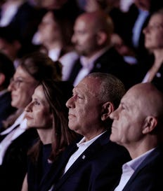 איזנקוט באירוע הצגת רשימת מפלגתו, החודש. הגוש בהובלתו, שעם שתי הרשימות הערביות מוסיף לעצמו 16 מנדטים, שקוע בדיכאון קליני