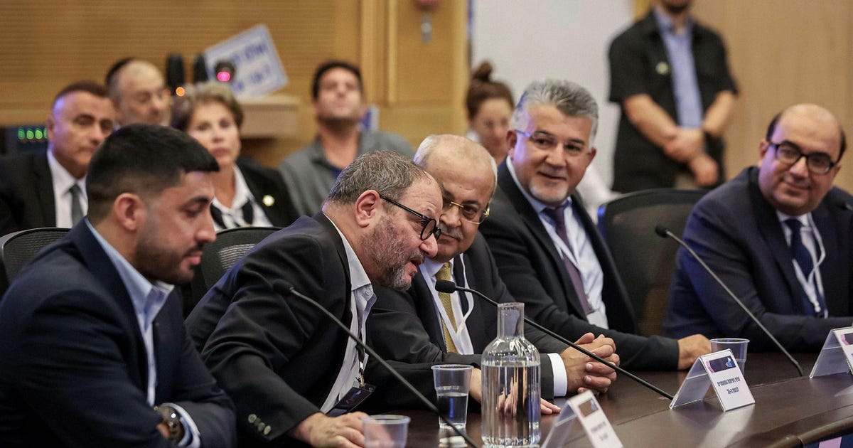 Israel's elections committee votes to bar all Arab parties