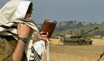 צילום: REUTERS חייל ישראלי בגבול לבנון
