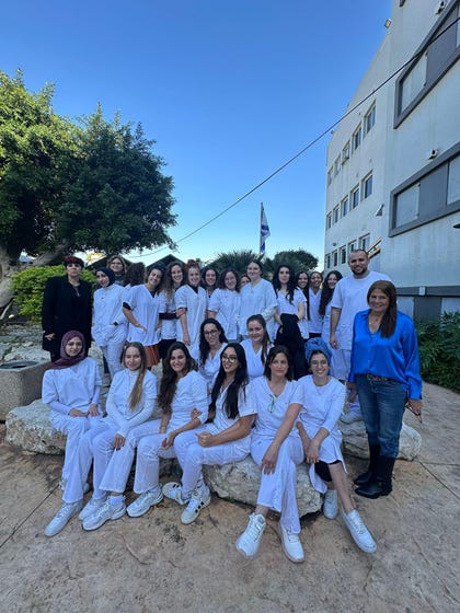 סטודנטיות בקמפוס שערי מדע ומשפט | צילום: פרטי