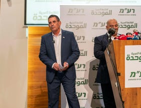 יואב סגלוביץ במסיבת עיתונאים בנצרת, בחודש שעבר. מתנגד לפסילת מועמדים בידי ועדת הבחירות המרכזית