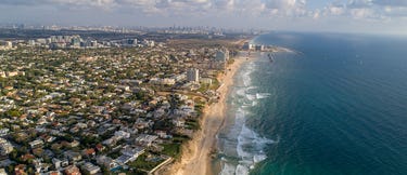 שלישיית נדל"ן הרצליה