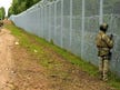 מלחמת צללים בגבול לטביה: כך מציפה רוסיה את אירופה במהגרים