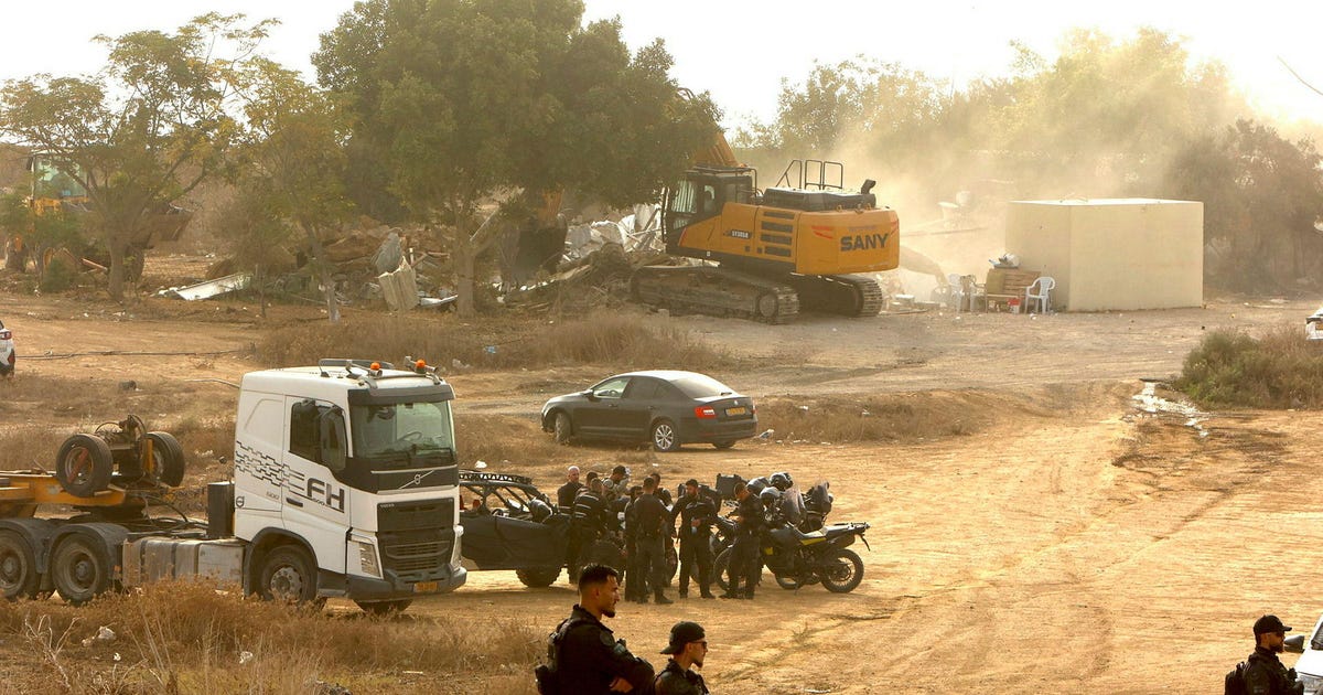 הריסת עשרות בתים בכפר הבדואי אל-דחייה בנגב והותרת מאות ללא קורת גג