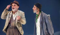 יוסי עיני וארז שפריר ב"מחכים לגודו". עובדים בתיאום מושלם