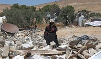 תל ערד - כפר בדואי שנועד להריסה על מנת לבנות עיר חדשה מרעית - עוד עיר פייק שגורמת להריסת בתים של הבדואים בפזורה מבלי שמישהו דואג לפתרון להיכן הם הולכים   הרסו את הבתים בידיהם    כותבת עדן סולומון   04/06/26 צילום אליהו הרשקוביץ הארץ