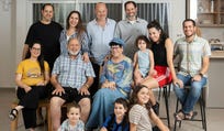 משפחת גור. צילום: דוד בכר משפחת גור