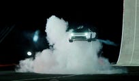 הרודסטר המעופף של טסלה באירוע ההשקה. צילום: Tesla/רויטרס הרודסטר המעופף של טסלה באירוע ההשקה