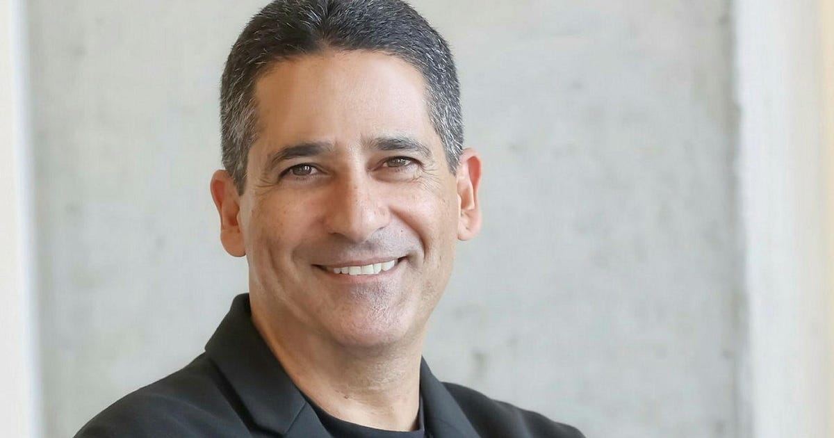 מחקר: מודלי AI מחקים הטיות אנושיות במשא ומתן על שכר