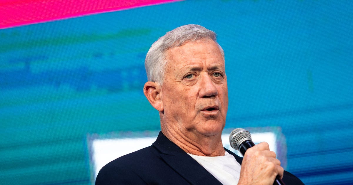 Benny Gantz quits Israeli election race as polls show party wins no seats