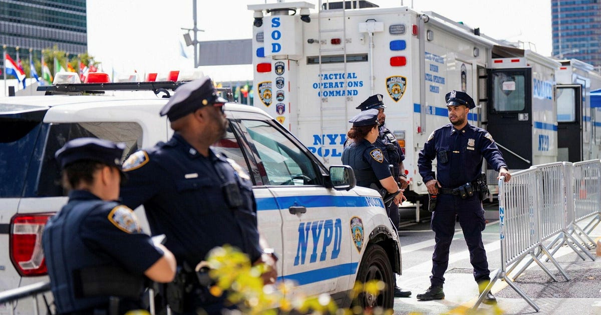 NYPD probes possible hate crime after Manhattan bank vandalized with ...