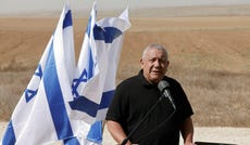 גדי איזנקוט בעוטף עזה. הוא יכול לברוא ישראל חדשהץ הדרך אליה עוברת בנקודה שבה ערביי ישראל נהפכים לחלק בלתי נפרד מהמדינה והחברה. צילום: אילן אסייג גדי איזנקוט בעוטף עזה. הוא יכול לברוא ישראל חדשהץ הדרך אליה עוברת בנקודה שבה ערביי ישראל נהפכים לחלק בלתי נפרד מהמדינה והחברה