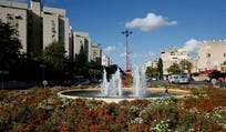 קריית שרת בחולון. המוכרים החליטו להשקיע את הכסף באפיקים אחרים. צילום: תומר אפלבאום קריית שרת בחולון. המוכרים החליטו להשקיע את הכסף באפיקים אחרים