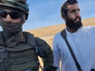 „לעצור אותם מלמסוק?” שאל החייל את המתנחל החמוש. לאחר מכן, המסיק פוזר
